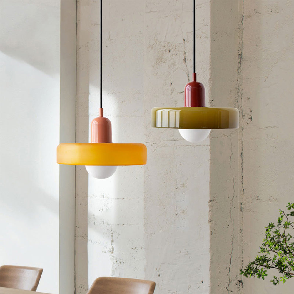 Luminária colorida no estilo Bauhaus - StiloGlas