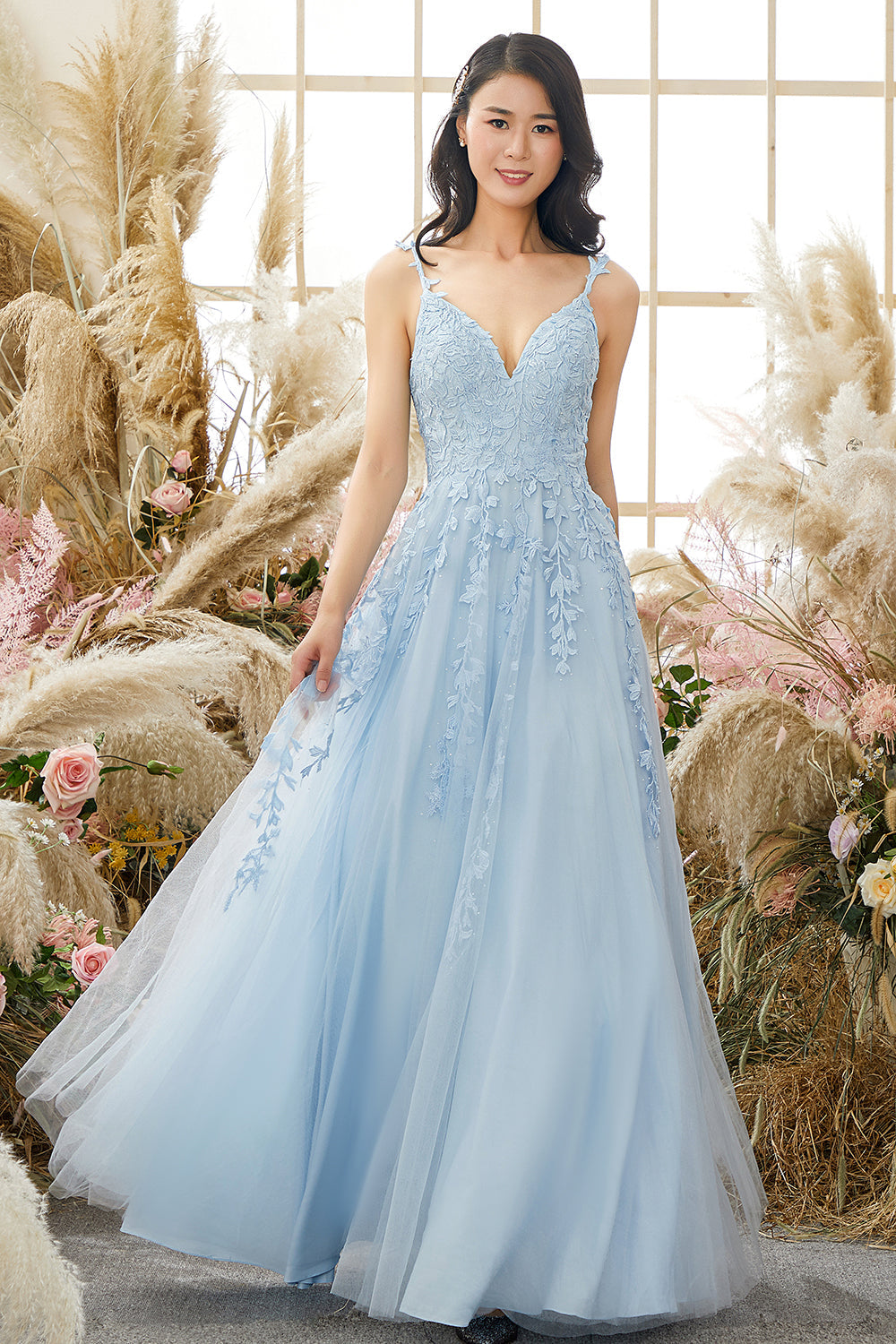 Vestido de baile de tule elegante com aplicações - Victoria