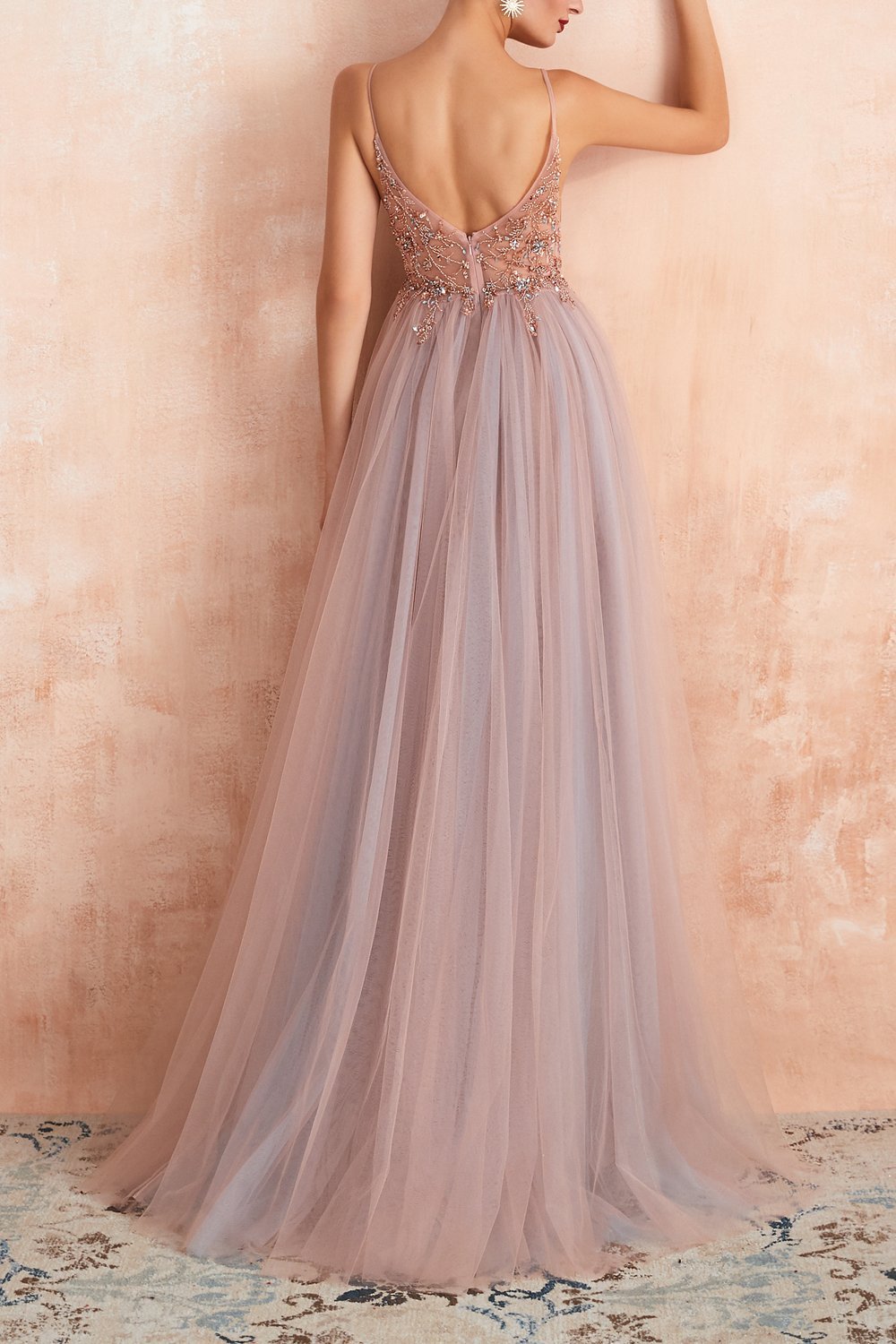 Vestido de noite de tule elegante com decote em V e fenda - Elena