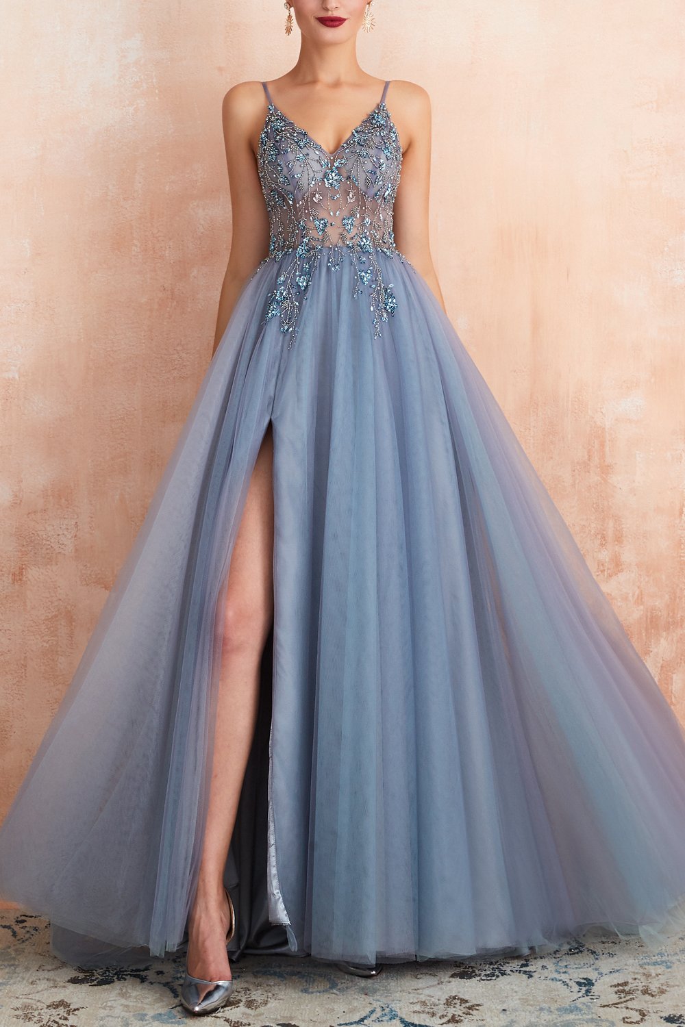 Vestido de noite de tule elegante com decote em V e fenda - Elena
