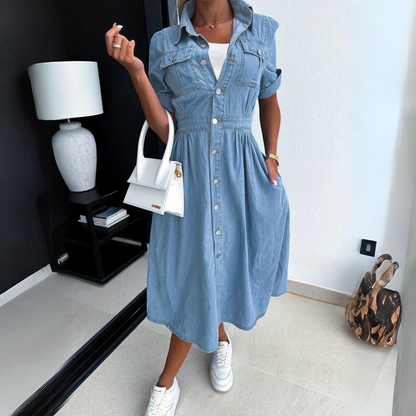 Vestido de denim elegante com mangas curtas - DenimCharm