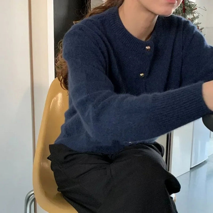The Knitted Women's Cardigan with Round Neck - Sophie