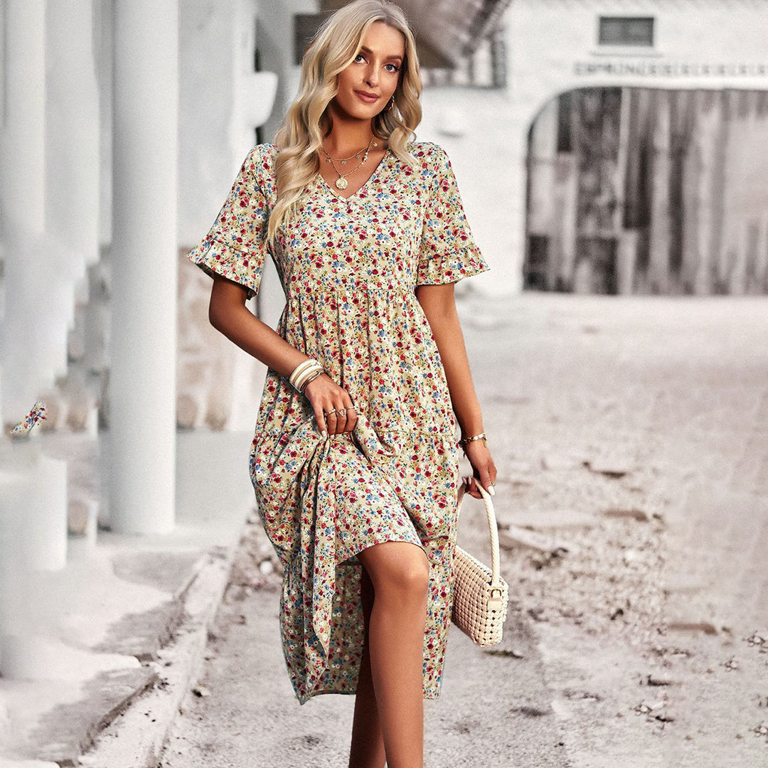 Vestido com estampa floral em comprimento midi - Leila