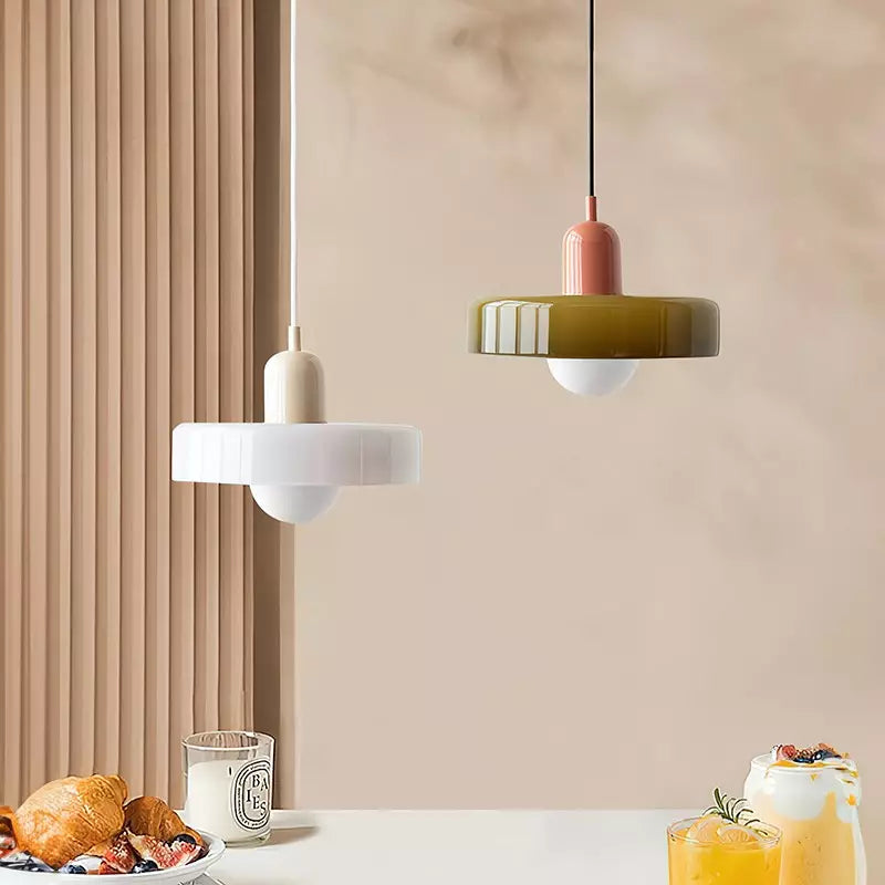Luminária colorida no estilo Bauhaus - StiloGlas