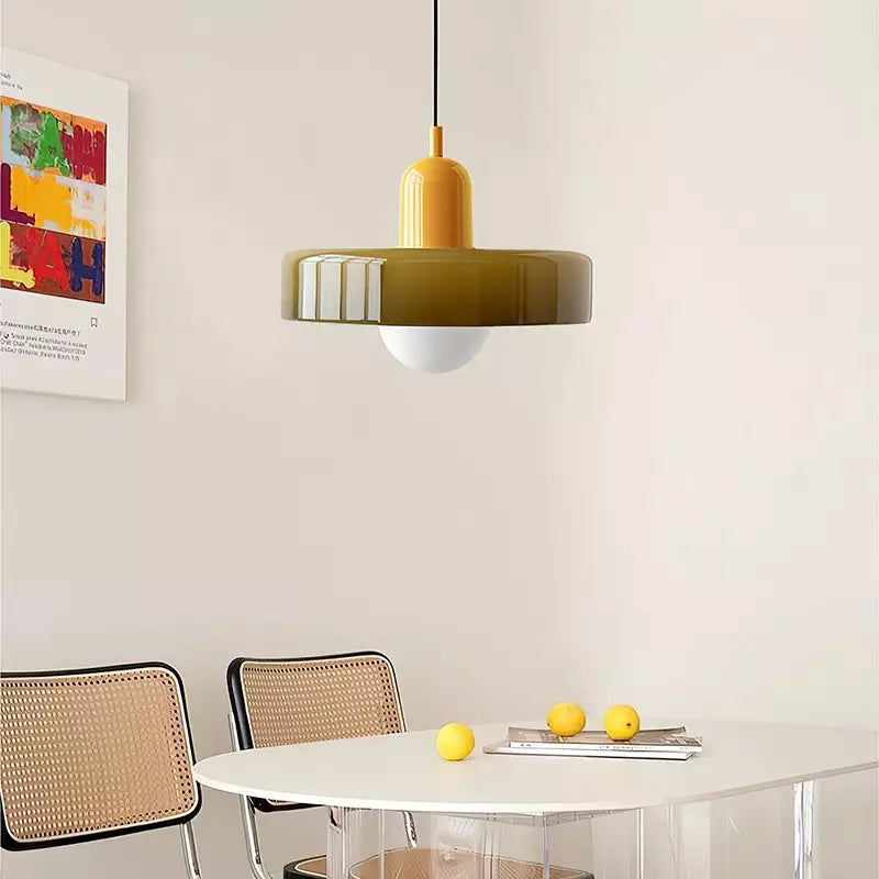 Luminária suspensa colorida no estilo Bauhaus - StiloGlas