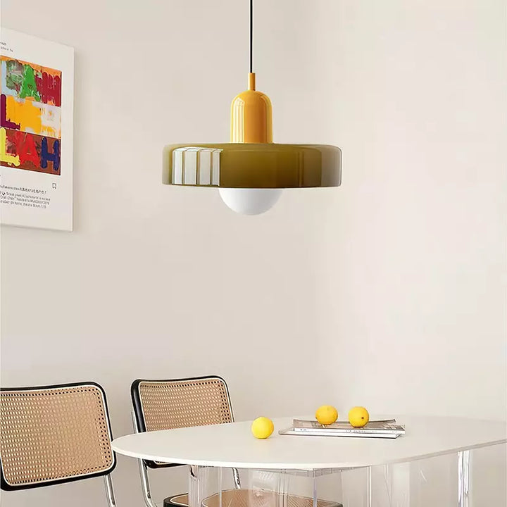 Luminária suspensa colorida no estilo Bauhaus - StiloGlas
