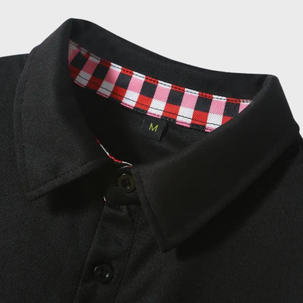 Schwarzes Polohemd mit kariertem Kragen, Baumwolle, mittlere Größe, modisch, Herrenbekleidung.