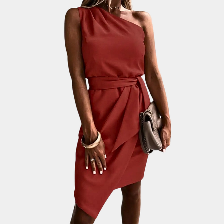Vestido moderno de um ombro com faixa na cintura - Adriana
