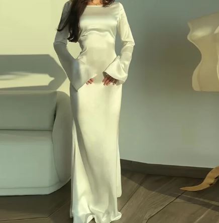 Vestido Estiloso com Mangas Longas - Sophia