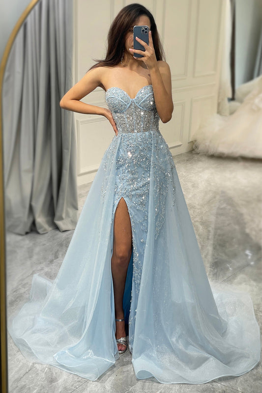 Vestido de baile em A com corpete azul claro cintilante e fenda - Sophia