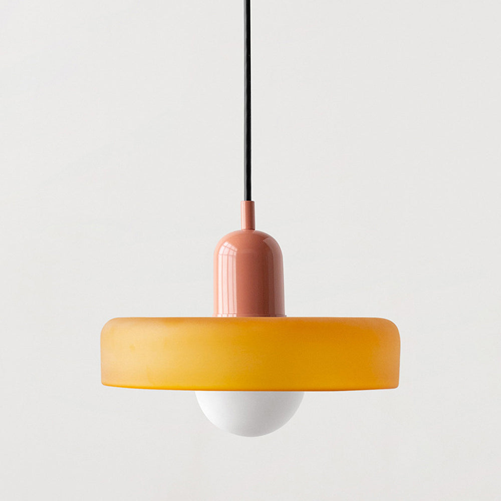 Luminária suspensa colorida no estilo Bauhaus - StiloGlas