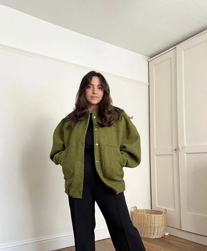Casaco de lã oversized com decote redondo e botões - Selena