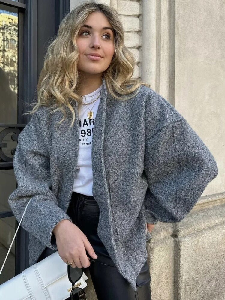 Casaco de lã oversized com decote redondo e botões - Selena