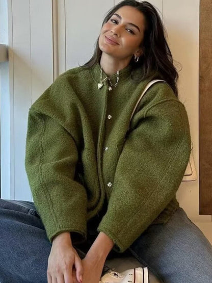 Casaco de lã oversized com decote redondo e botões - Selena