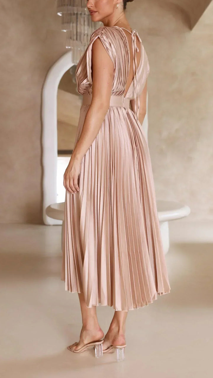 Vestido moderno com decote em V e fechamento de laço - Isabella
