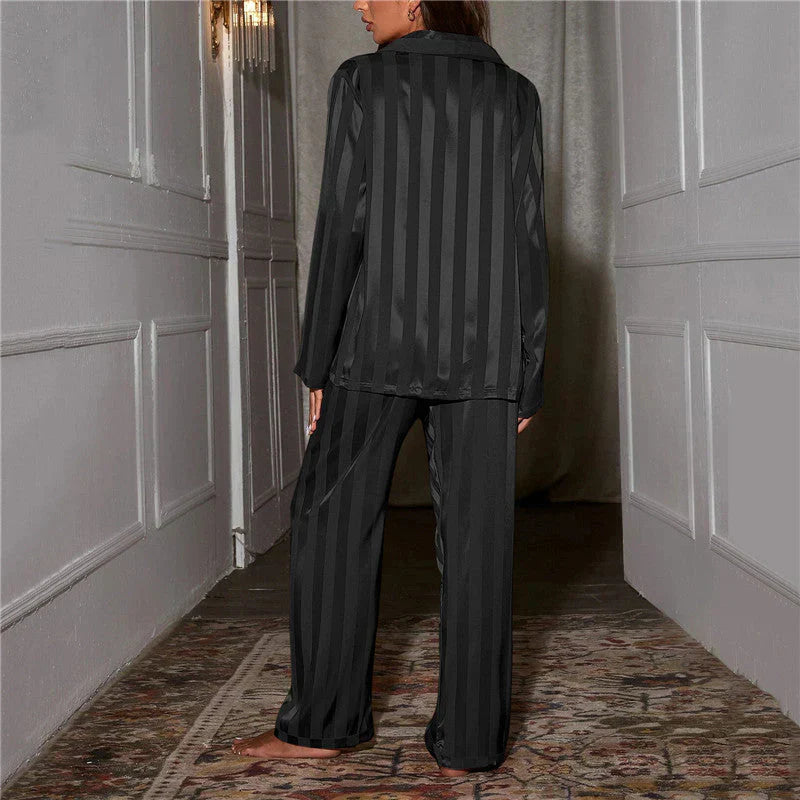 Conjunto de pijama feminino macio e sedoso – Emilia