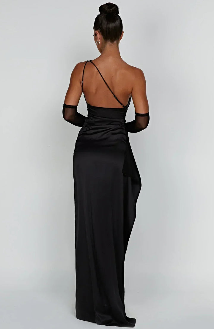 Vestido de cetim elegante com pregas e detalhe nos ombros - Selene