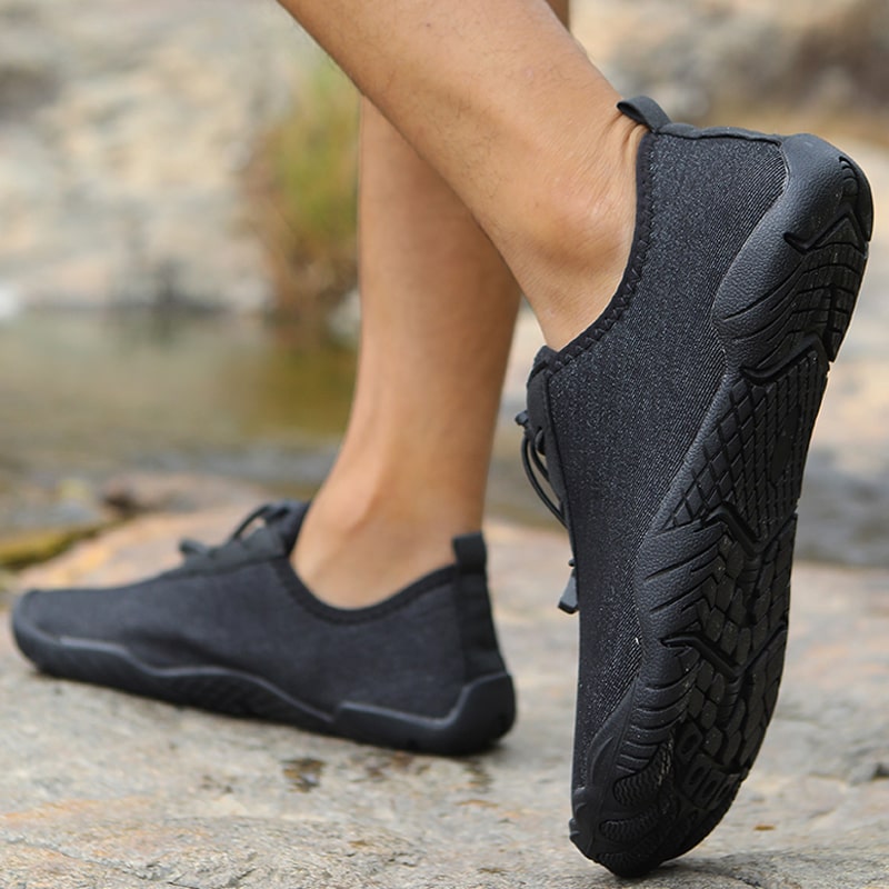 Barefoot sports shoes with non-slip sole – Leonis-Black-4-Nora Luxe
