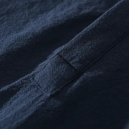 Dunkelblauer Stoff mit Textur, Detailansicht, hochwertige Baumwolle, Mode, Textildesign.