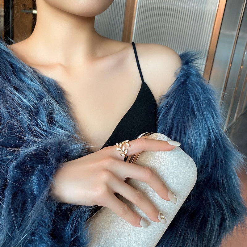 Golden Leaf Ring - Amarille-Nora Luxe
