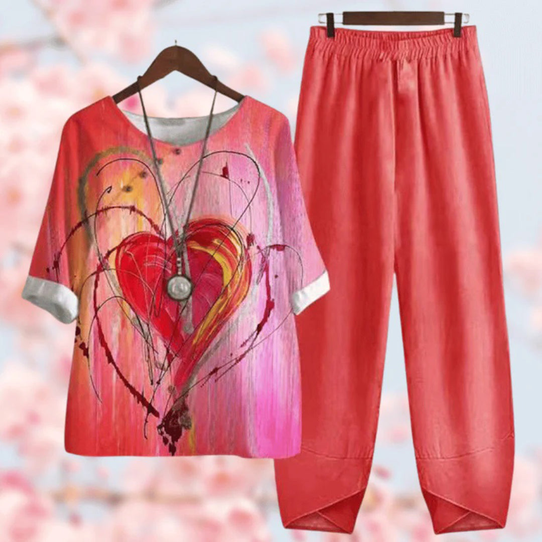 Rotes Damen-Set mit Herzmotiv, T-Shirt und Hose, lässig, bequem, modisch.