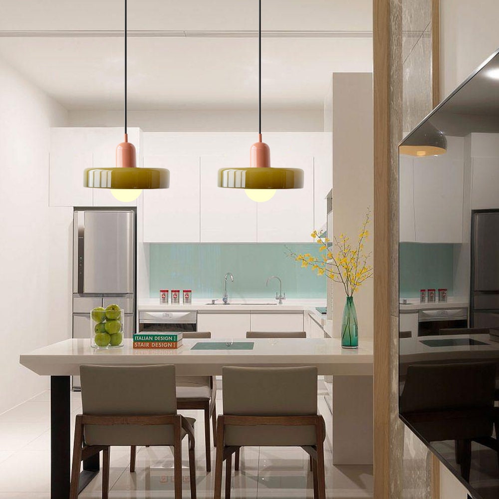 Luminária suspensa colorida no estilo Bauhaus - StiloGlas