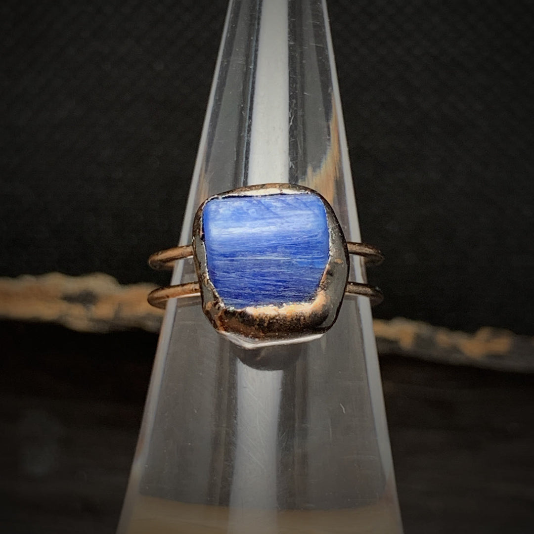 Natural Raw Birthstone Ring - Selina-January & Pomegranate-Nora Luxe