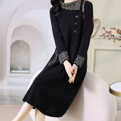 Schwarzes Damenkleid mit Stickerei, langärmelig, elegantes Design, Herbstmode.