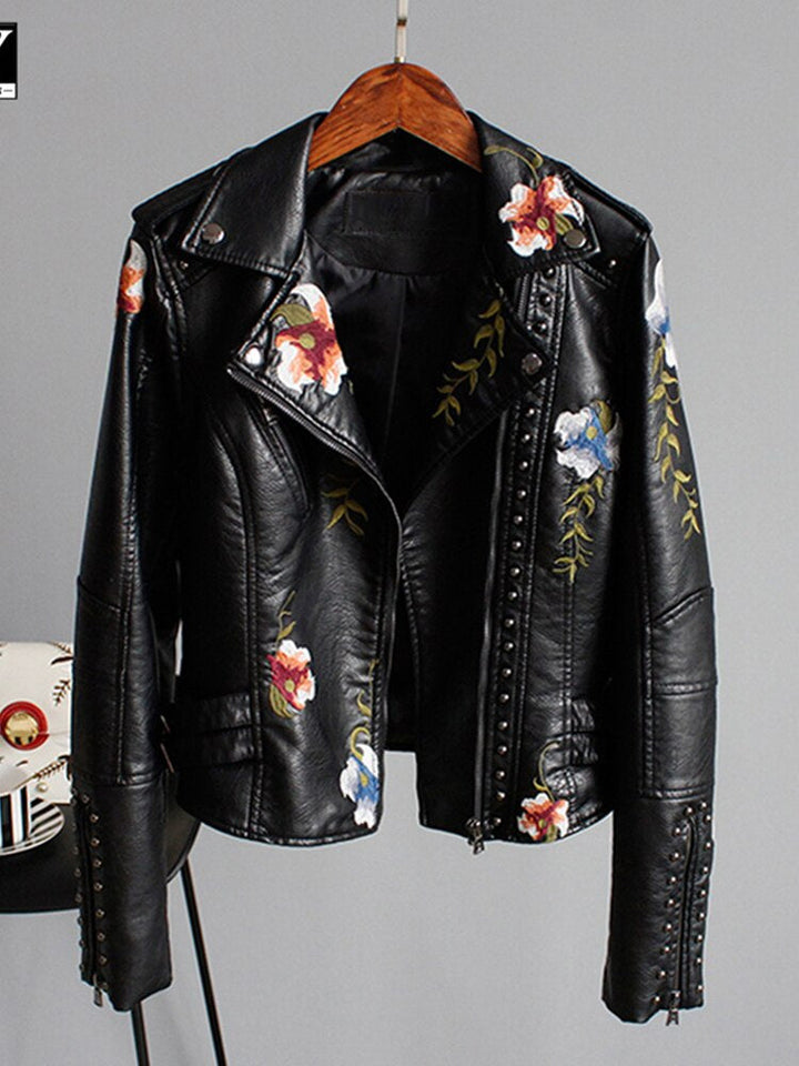 Short ladies' jacket made of faux leather with zip - Rona-Black-S-Nora Luxe