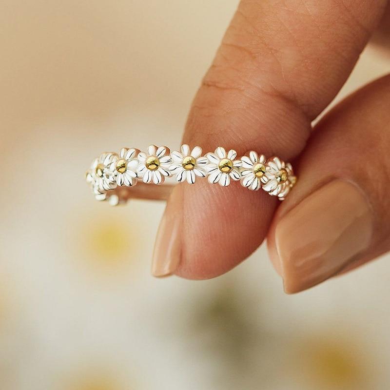 Silver Flower Ring - Aylin-Nora Luxe