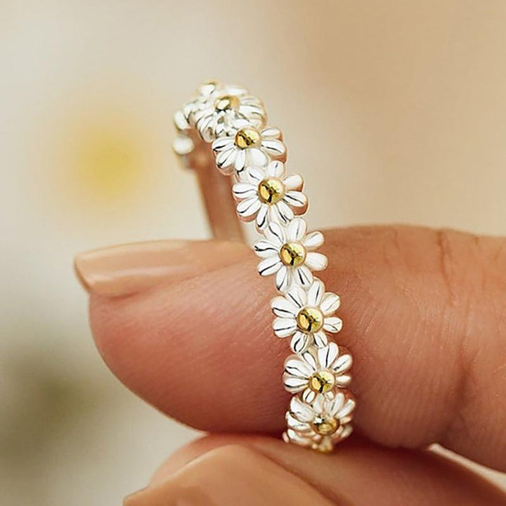 Silver Flower Ring - Aylin-Nora Luxe