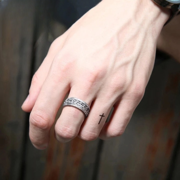 Stylish Spinning Ring - SpinCalm-Black-6-Nora Luxe