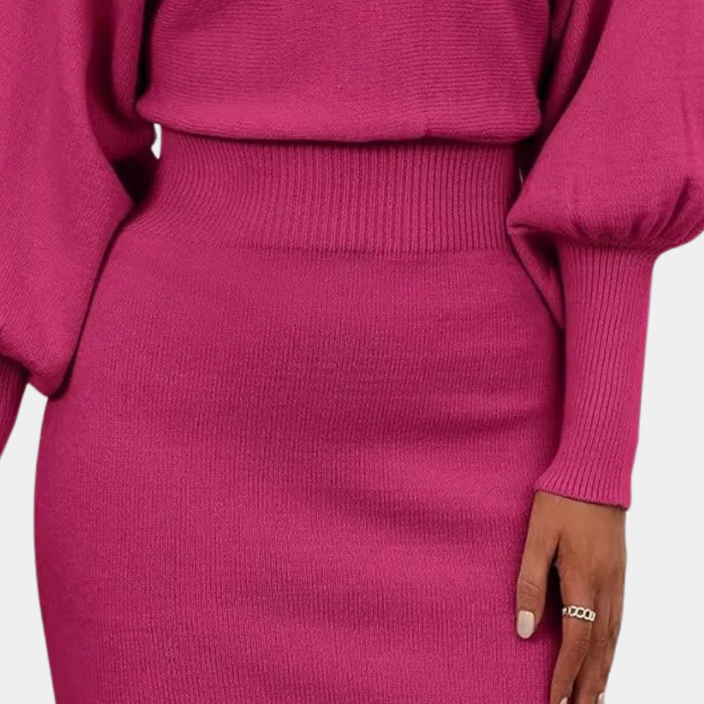 Damen Strickkleid in Pink, langärmelig, figurbetont, modisch, Herbstmode, weiches Material.