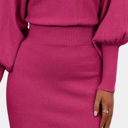 Damen Strickkleid in Pink, langärmelig, figurbetont, modisch, Herbstmode, weiches Material.