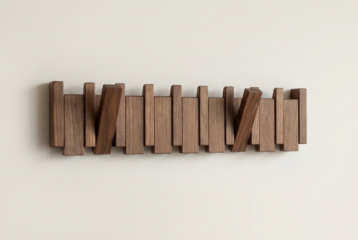 All-walnut rack with staggered slats and two angled hooks pulled out 12